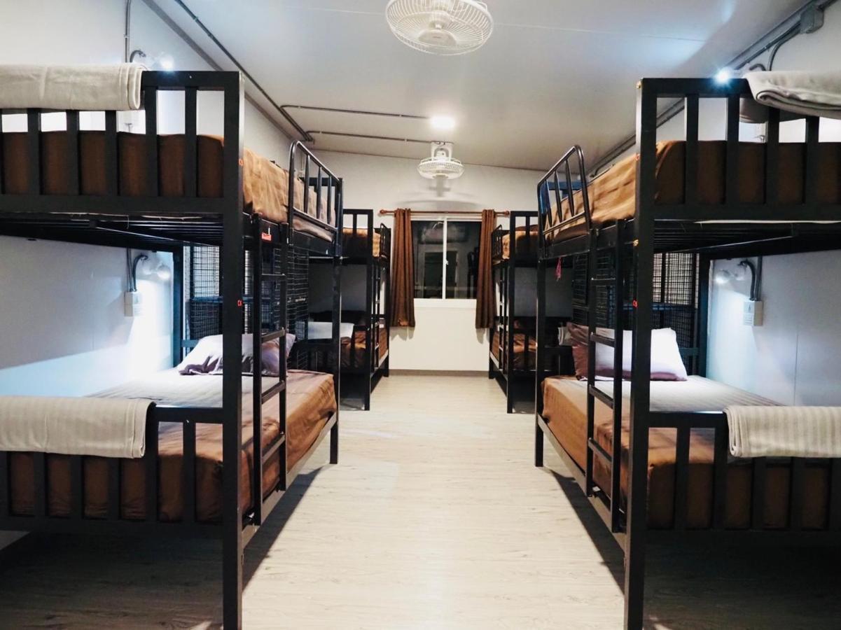 Wild Ones Hostel Bangkok Buitenkant foto