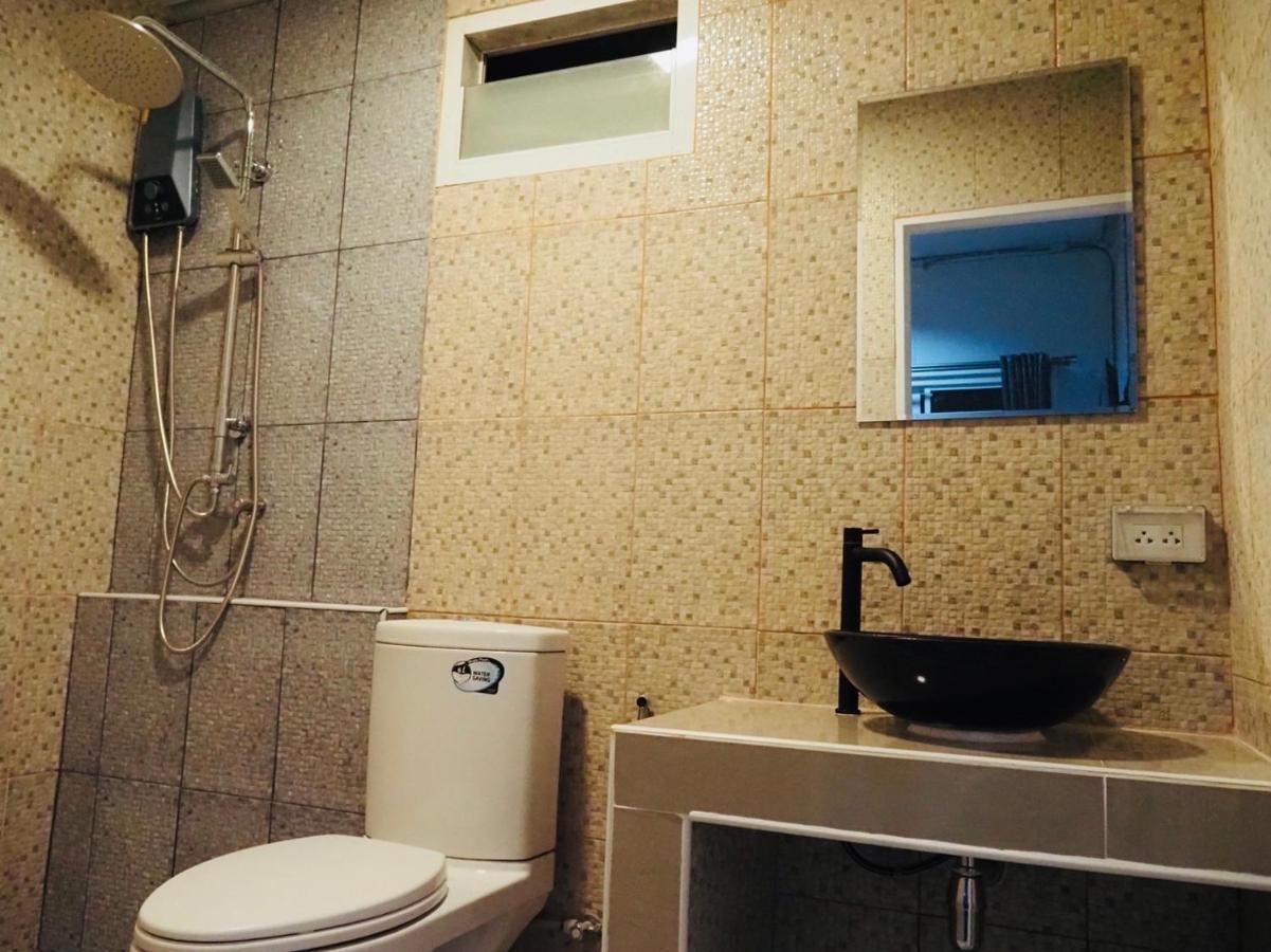 Wild Ones Hostel Bangkok Buitenkant foto